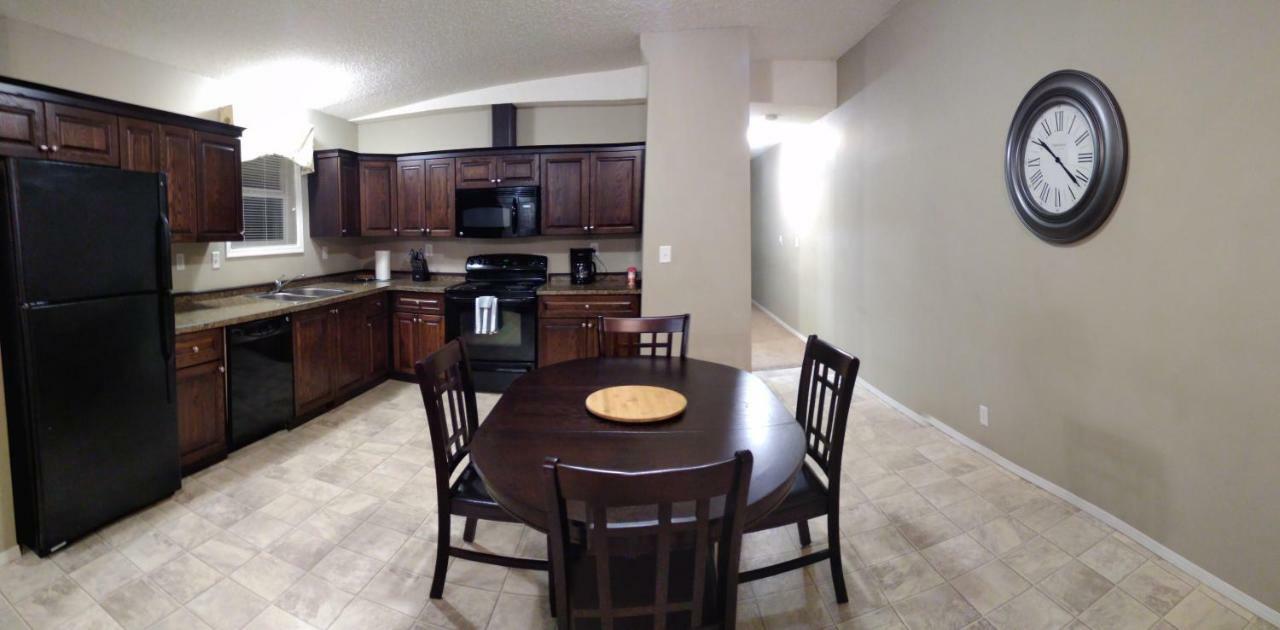Campbell'S Accommodations Gull Lake ภายนอก รูปภาพ