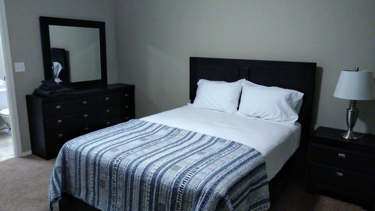 Campbell'S Accommodations Gull Lake ภายนอก รูปภาพ